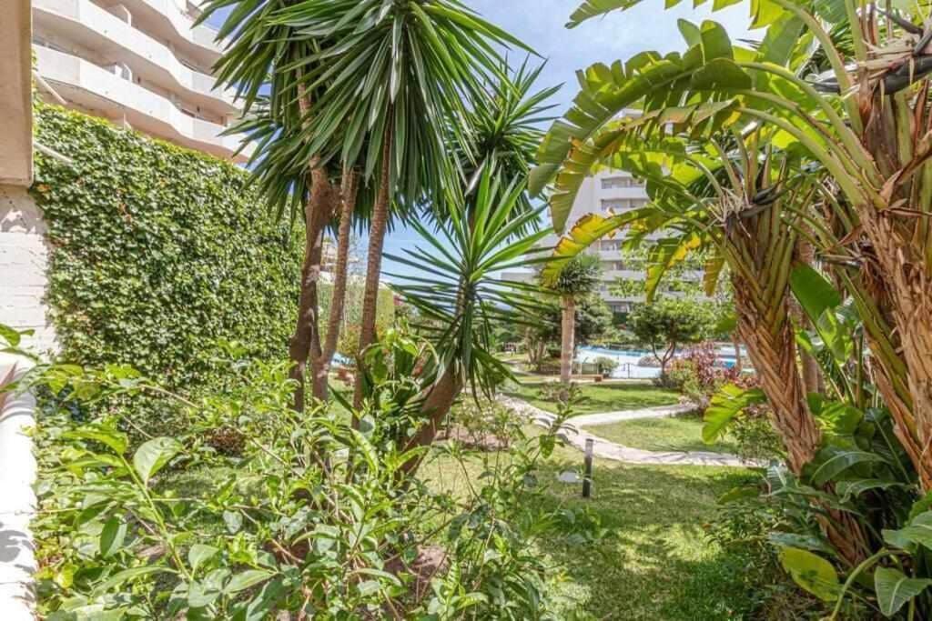 797 Holiday Rentals- Precioso Piso Con Vistas Al Jardin En Benalbeach Benalmadena Ngoại thất bức ảnh