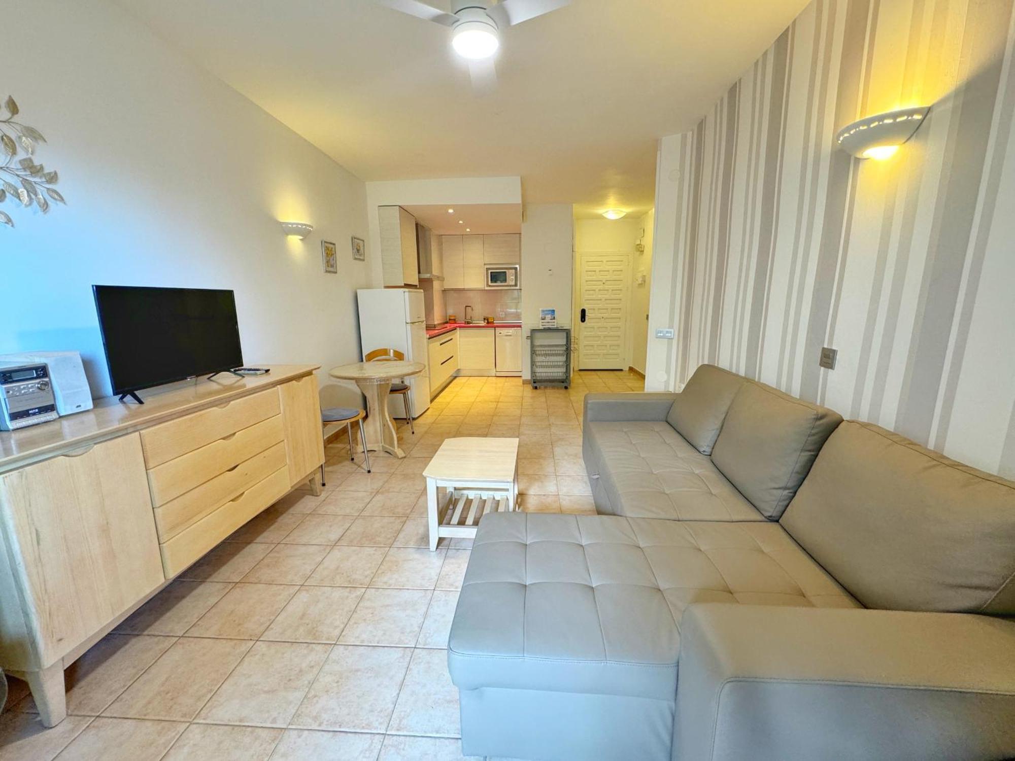 797 Holiday Rentals- Precioso Piso Con Vistas Al Jardin En Benalbeach Benalmadena Ngoại thất bức ảnh