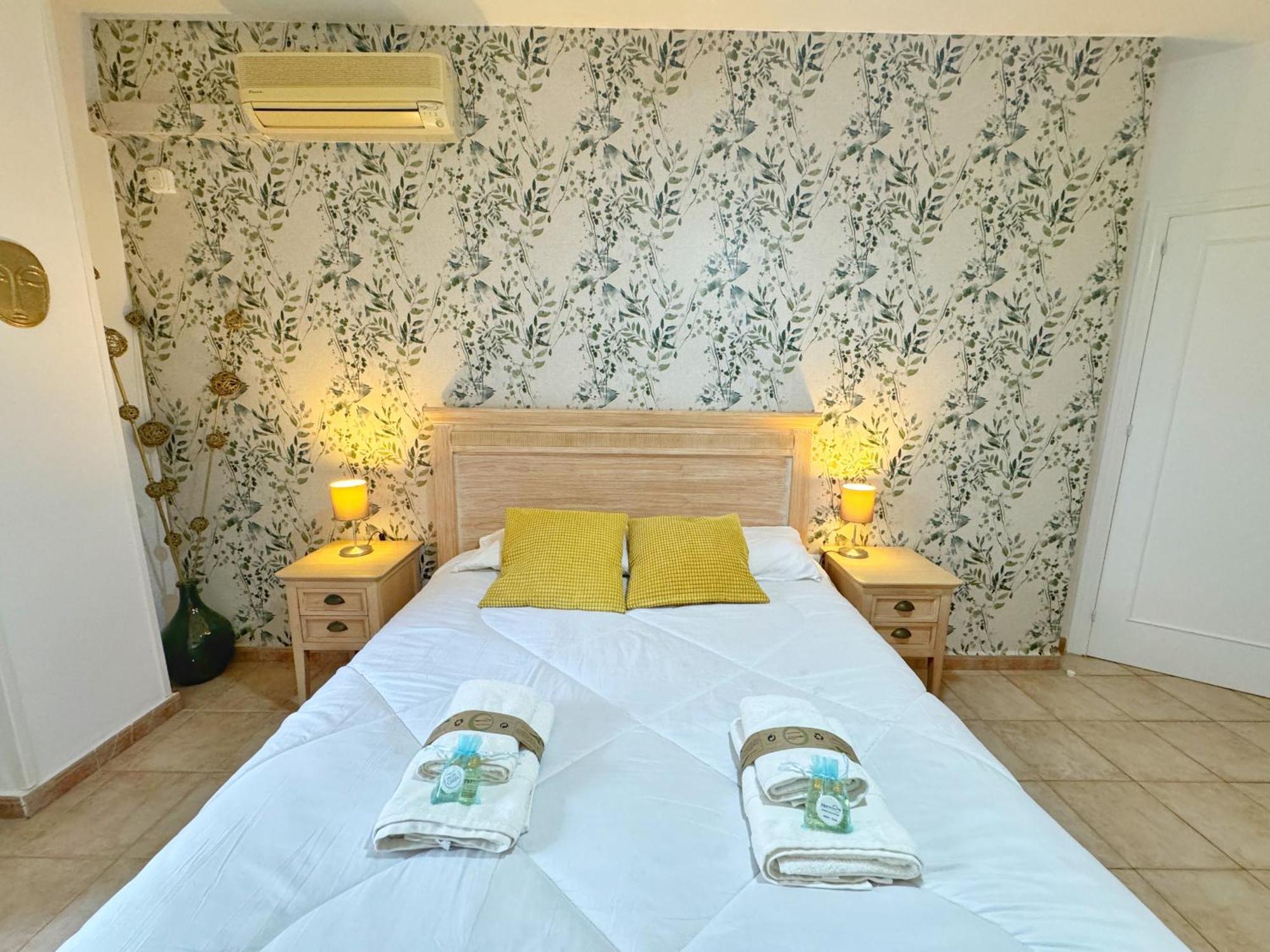 797 Holiday Rentals- Precioso Piso Con Vistas Al Jardin En Benalbeach Benalmadena Ngoại thất bức ảnh